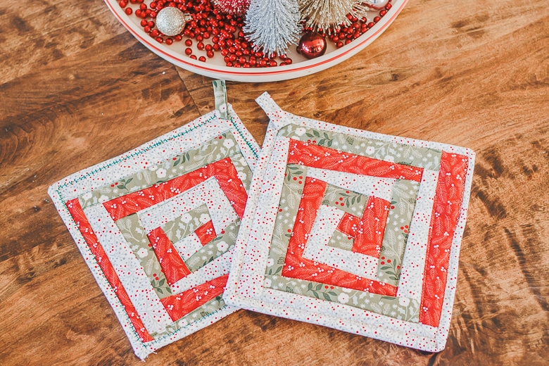 Scrappy Christmas potholders  sewing tutorial