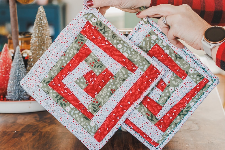 scrappy christmas potholder sewing tutorial