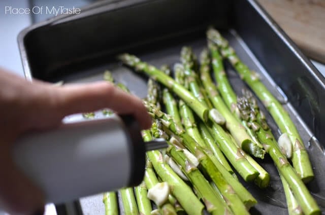Garlicky roasted Asparagus recipe
