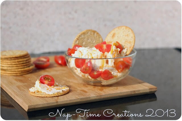 easy appetizer Garlic Cheese Dip