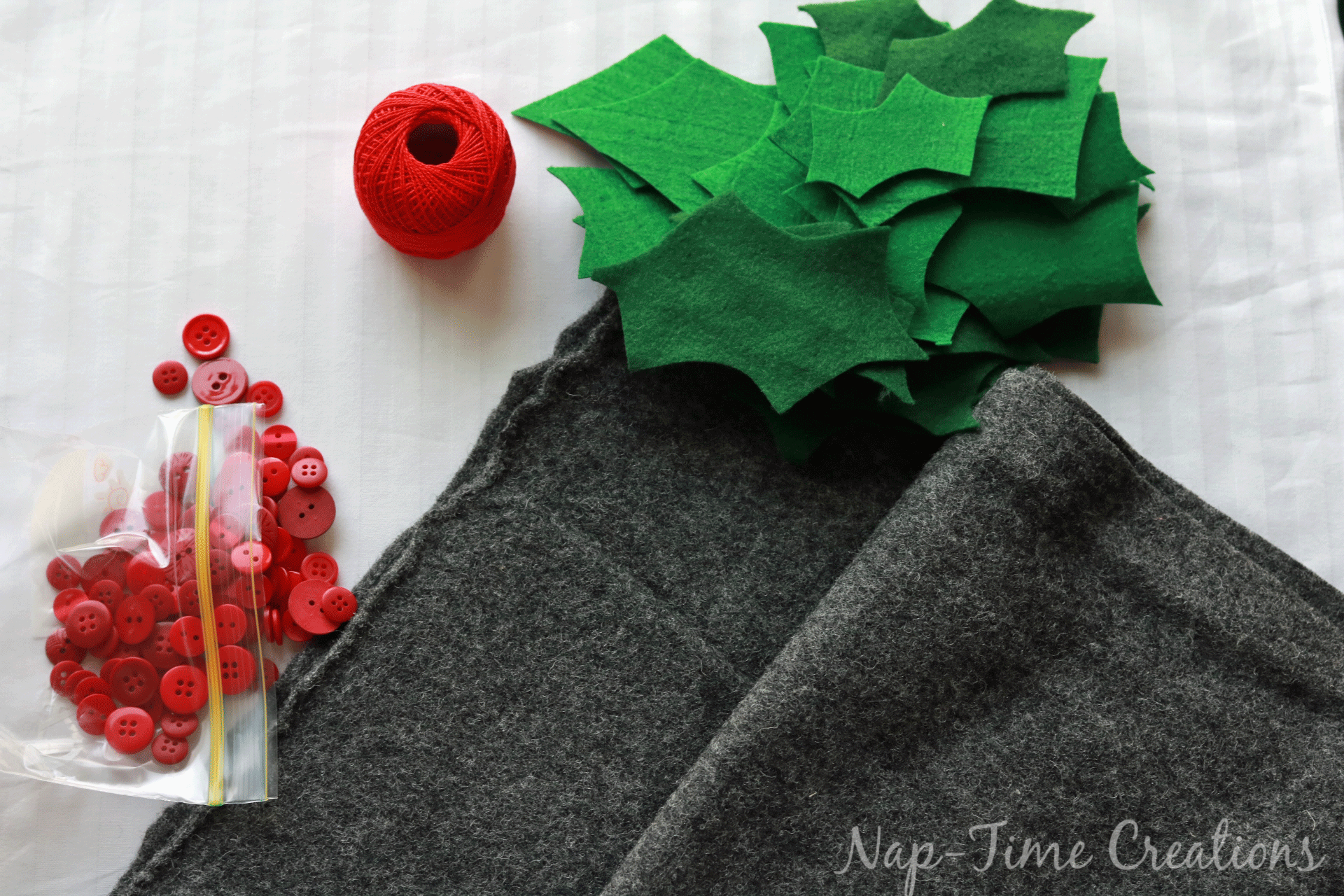 christmas-felt-table-runner