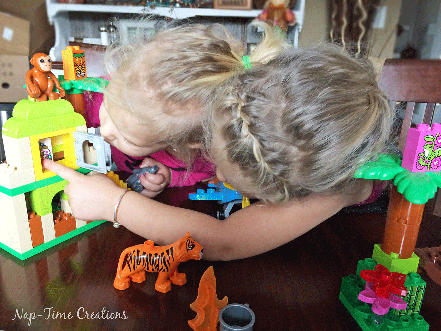 easy-duplo-organization-with-diy-bags-6