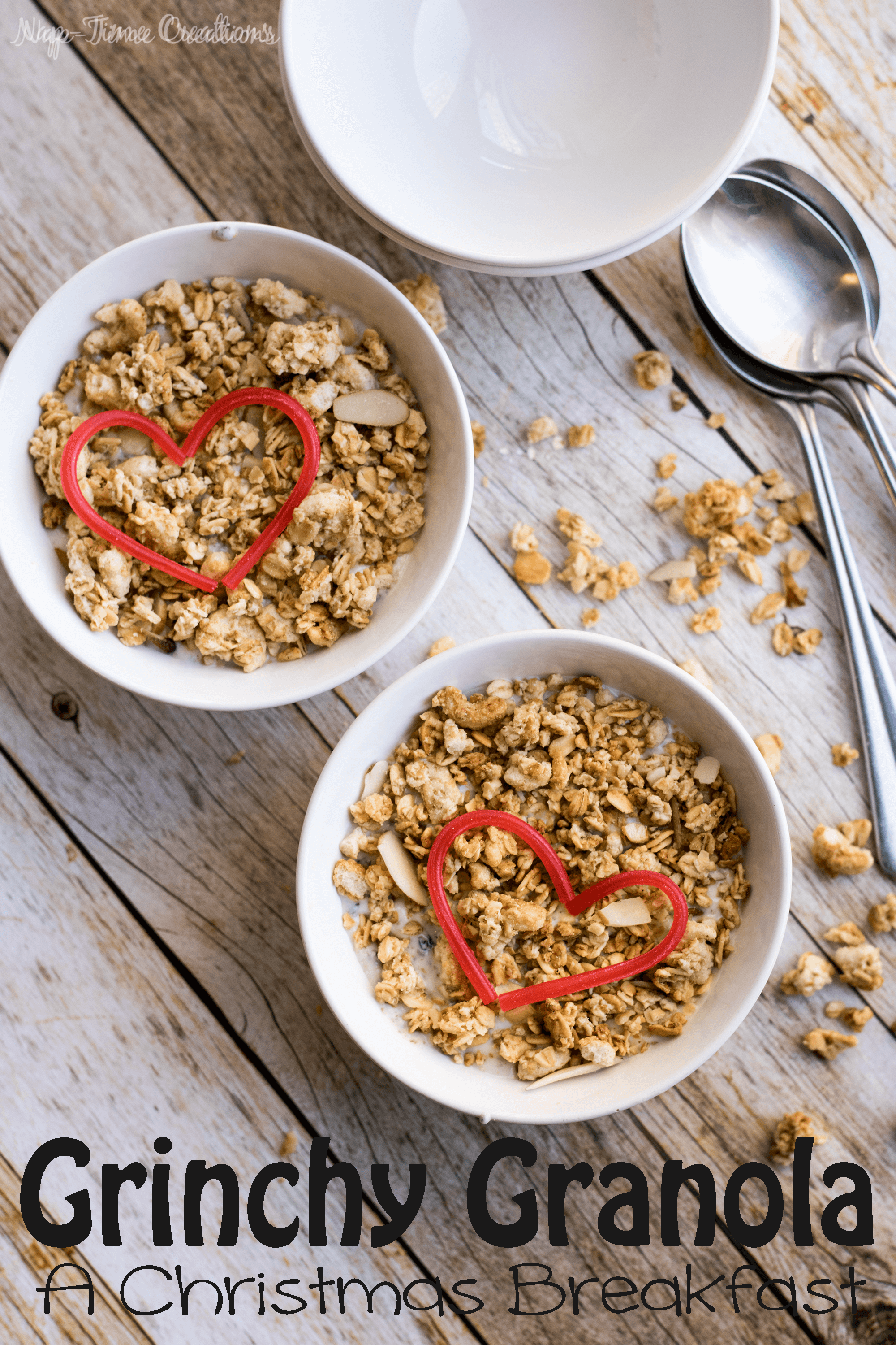 grinchy granola a-fun-Christmas-breakfast-option-from-nap-time-creations #SimplySatisfying AD