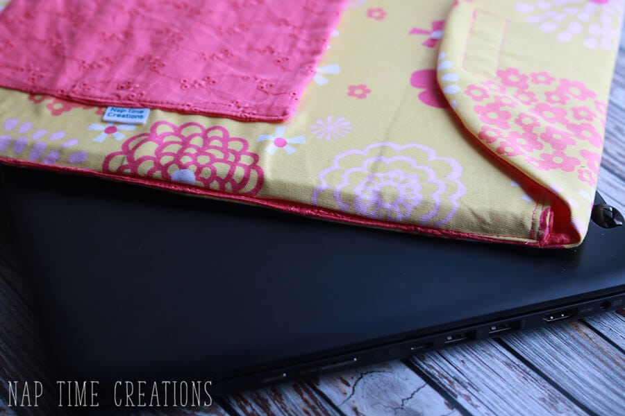 make a laptop sleeve