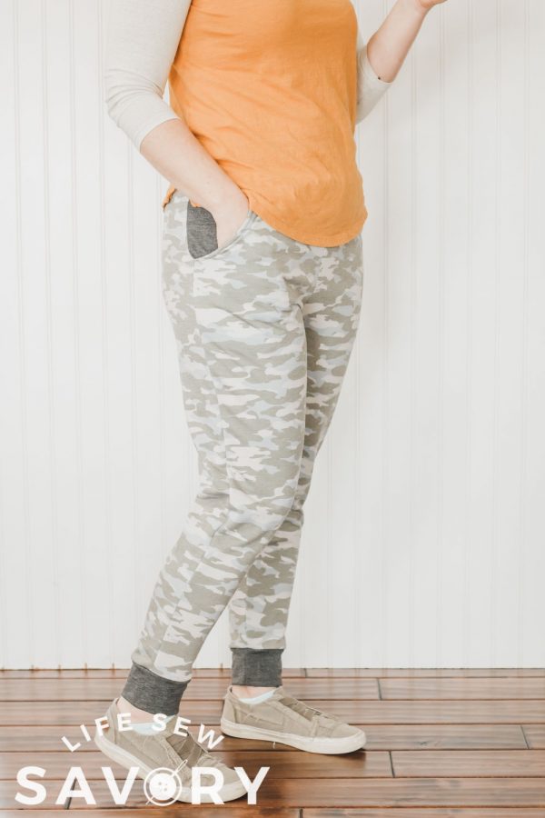 jogger pattern pants