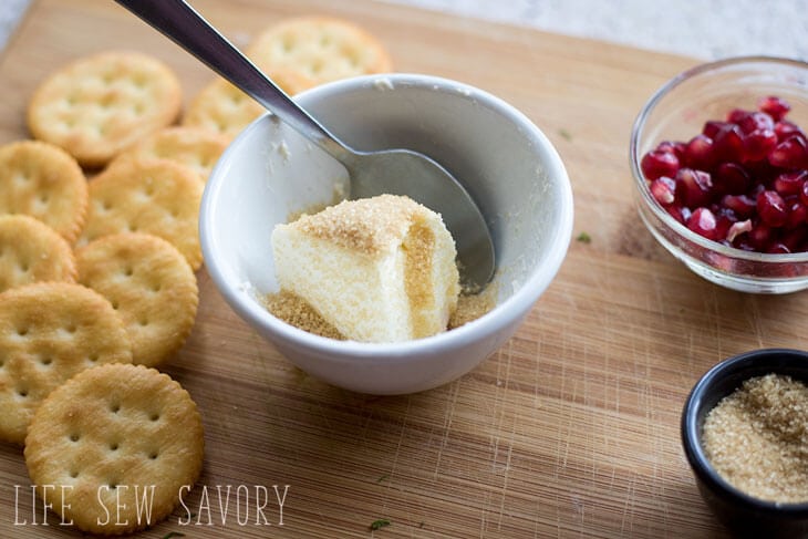 cream cheese pomagranate cracker topping
