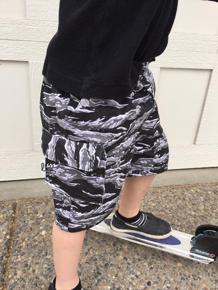 Boys cargo shorts pattern 12m - 8Y