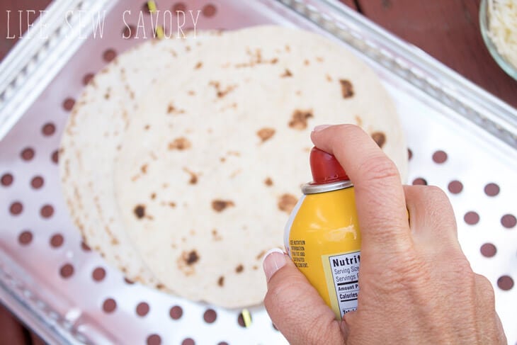 Easy grilled Pizza with tortillas