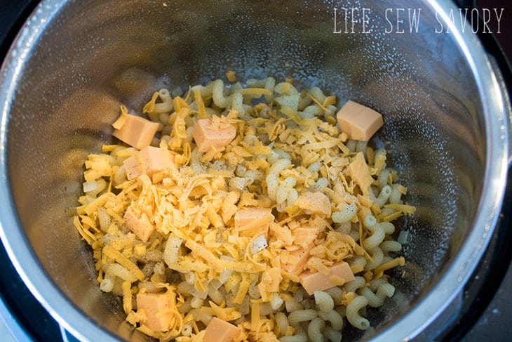 Mac and Cheese in the slow cooker