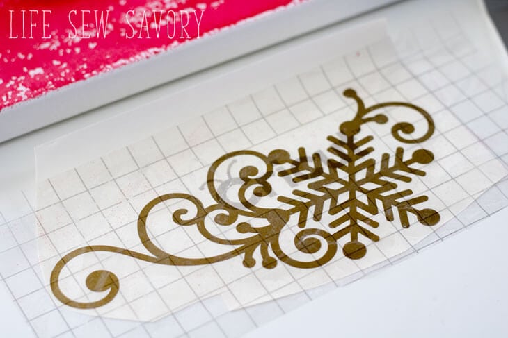 Christmas craft with vinyl and canvas