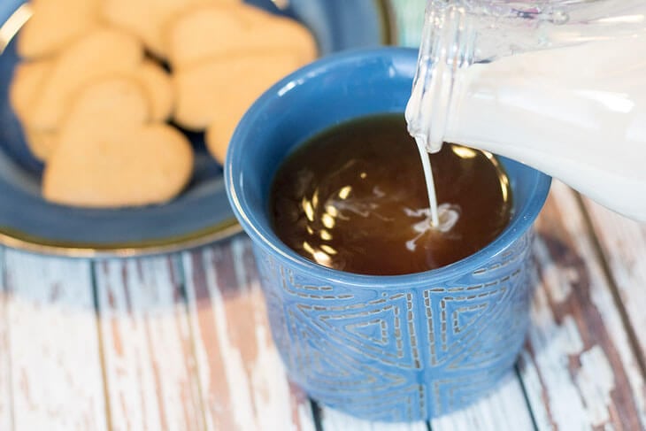 homemade coffee creamer with vanilla