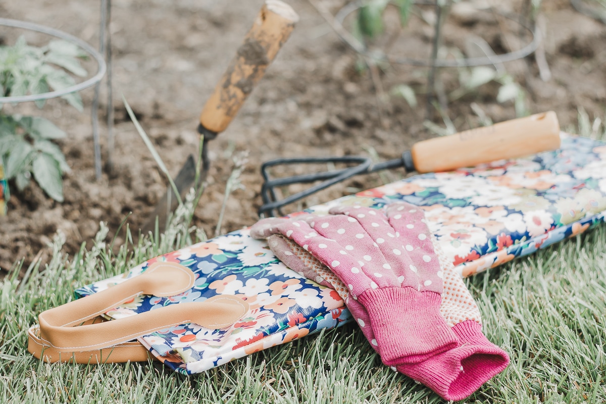 how to make a garden kneeling pad