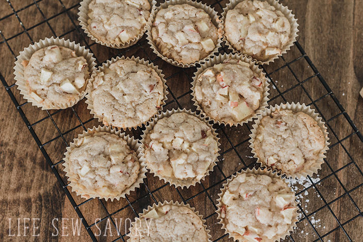 fresh out of the oven, apple spice cupcakes