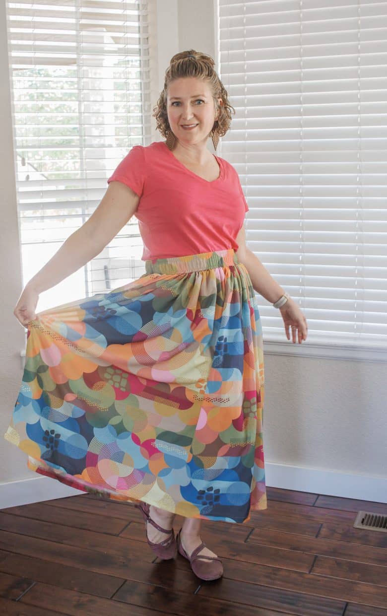 flowing gathered skirt with waistband and pockets