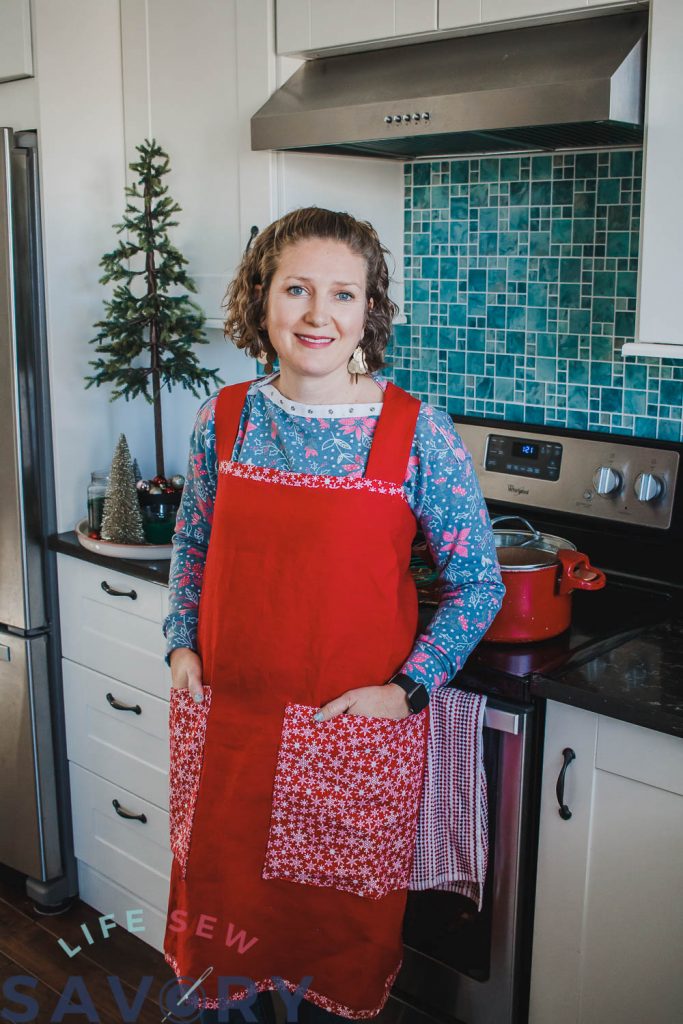 Christmas apron sewing tutorial