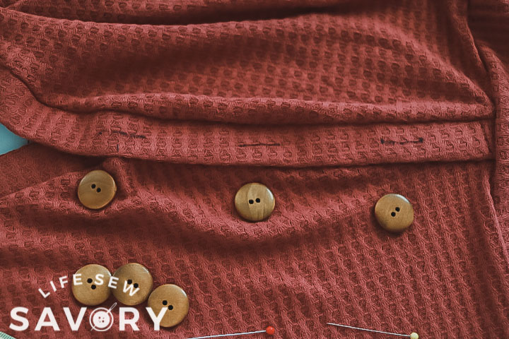 button hole placement