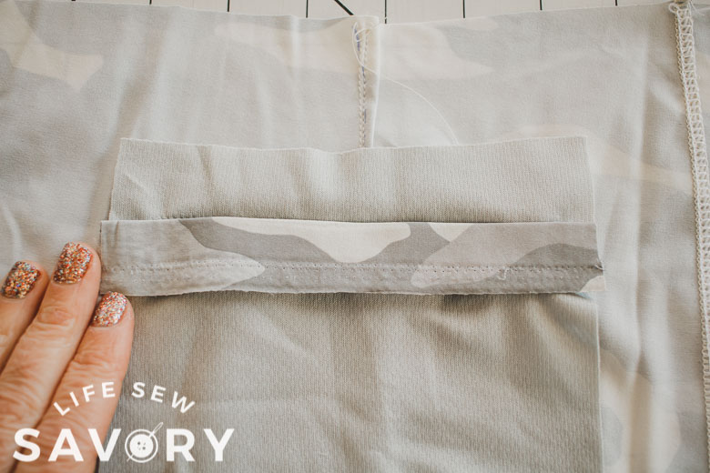 add welt cover on pocket