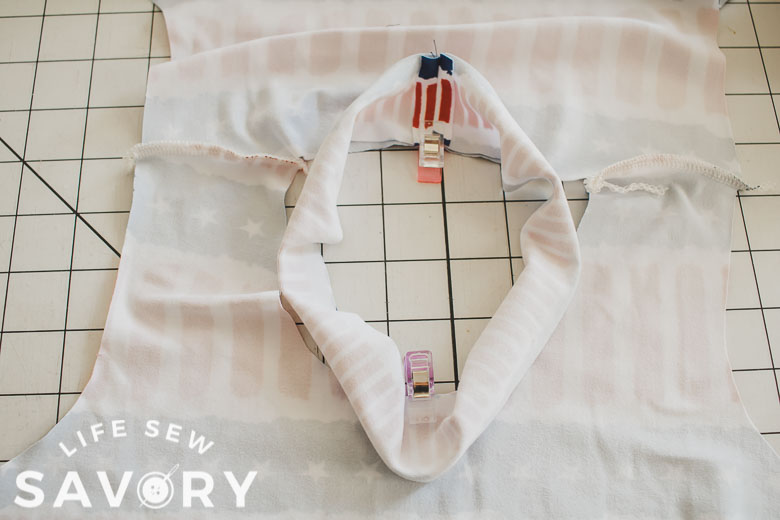 match marked places on the neck