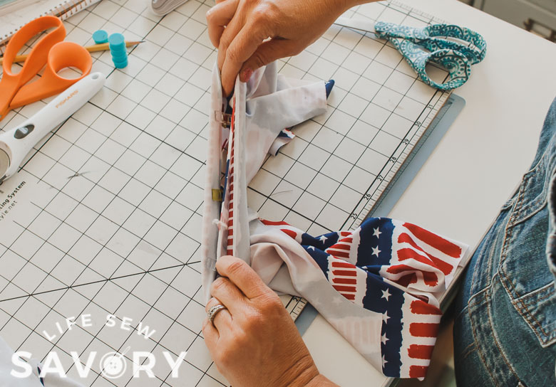 stretch binding to fit neckline