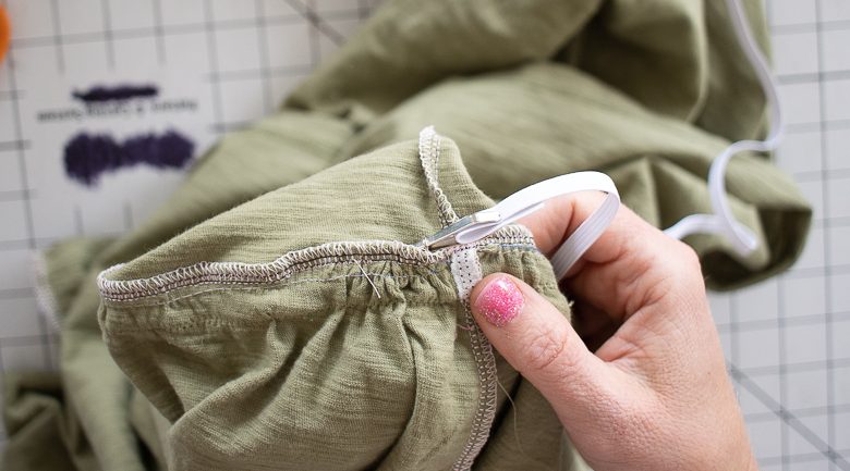 thread elastic through casing