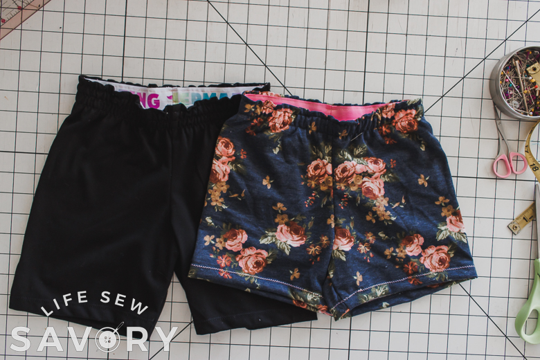 cute and easy knit shorts