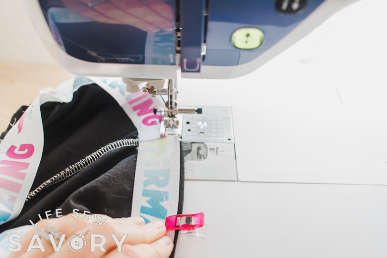 use straight stitch to stretch and sew