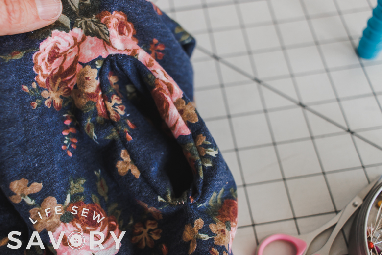 tuck pocket inside pants