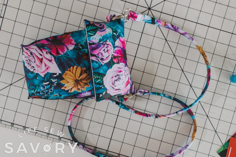 easy cross body bag sewing pattern and tutorial