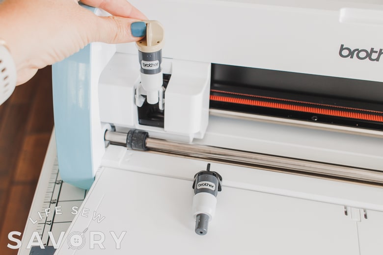 put in thin fabric cutting blade