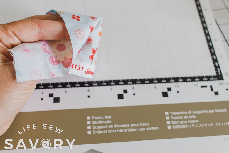 fabric cutting mat and cotton fabric