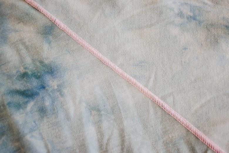 flat lock shoulder seams