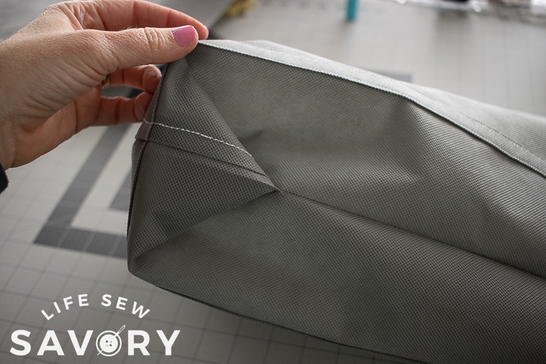 box corners on bottom of bag