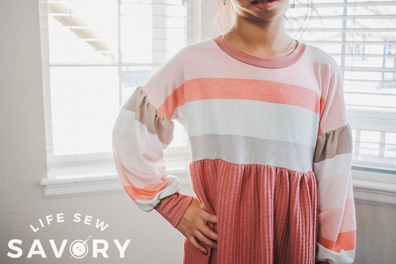 gorgeous gathered sleeve top