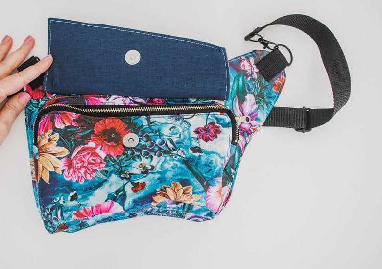 front of bag with two pockets