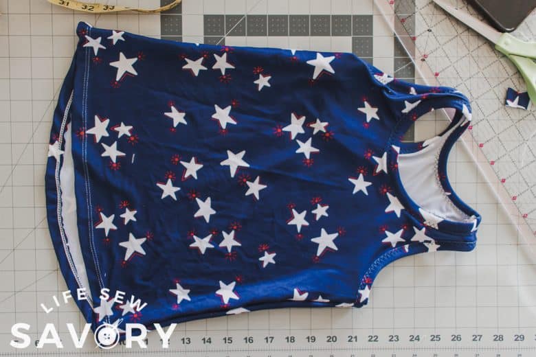 sew side seams an hem shirt