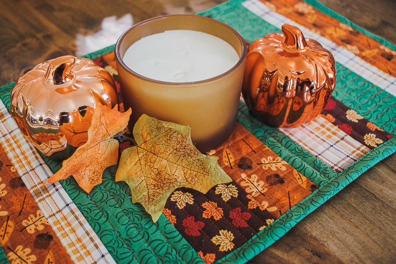 quilted fall table runner - quilt as you go tutorial