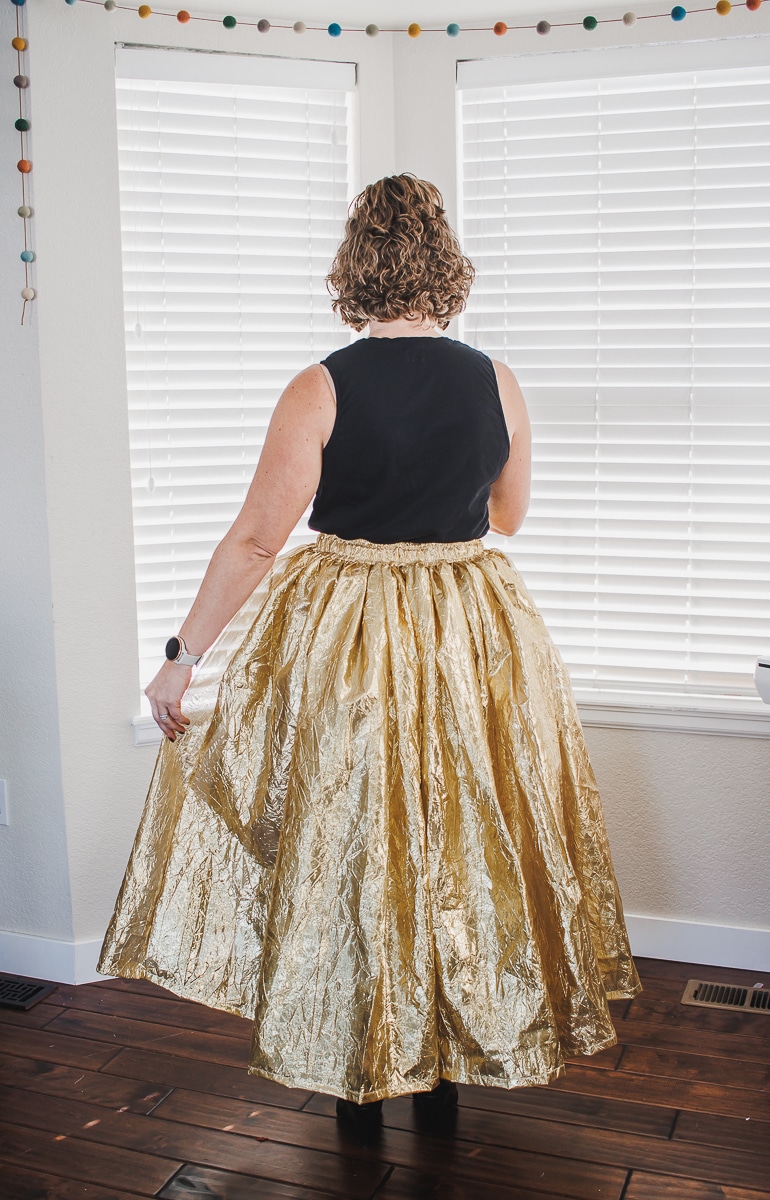 gold fancy skirt with pockets tutorial