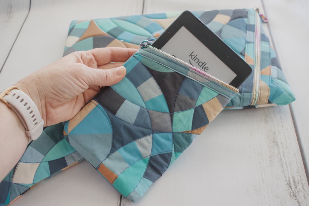 Diagonal Zipper pouch tutorial - Life Sew Savory
