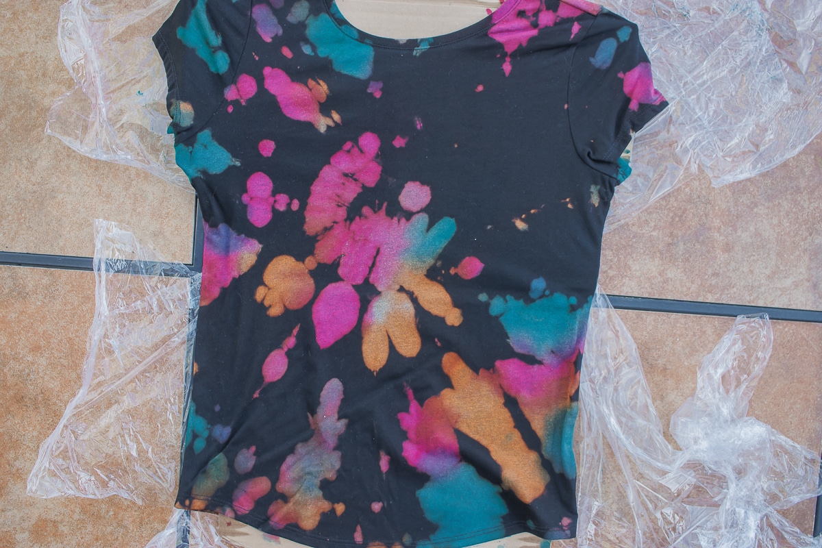 How to color tie dye black fabric - Life Sew Savory