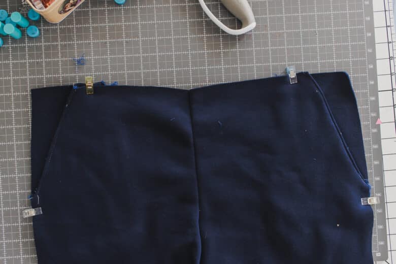 clip or pin pockets at side and top