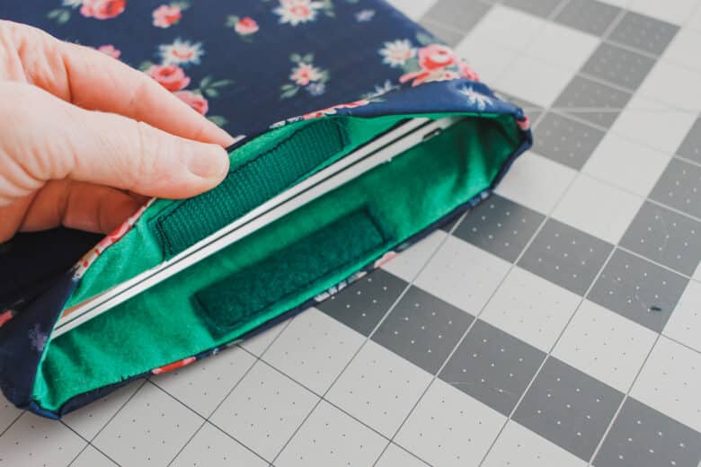 closure for laptop case