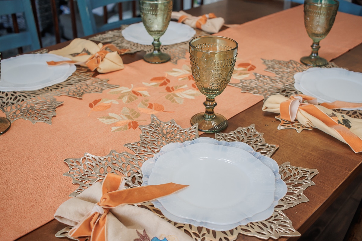 Embroidered fall leaf table runner tutorial - Life Sew Savory