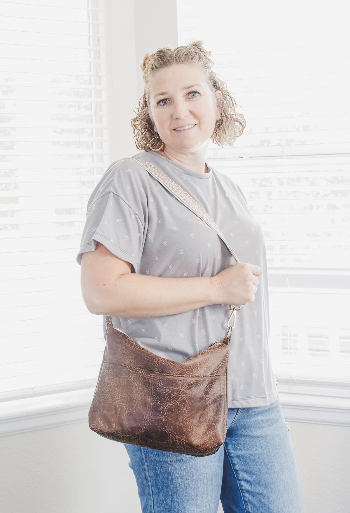 free purse pattern to sew a small faux leather bag