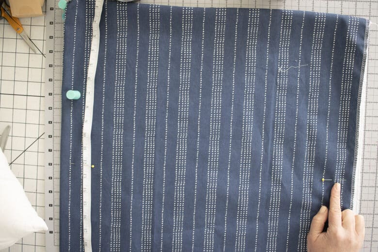 measure or mark for pillows