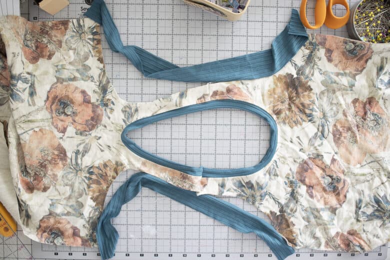 add shoulder bands