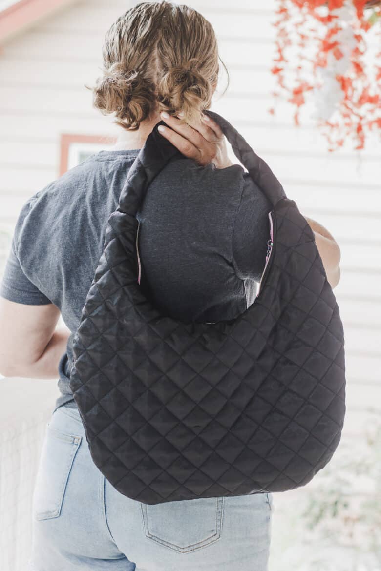 sling/sack bag sewing tutorial from a free pdf pattern. Sew with puffy quilted fabric for a fun bag option