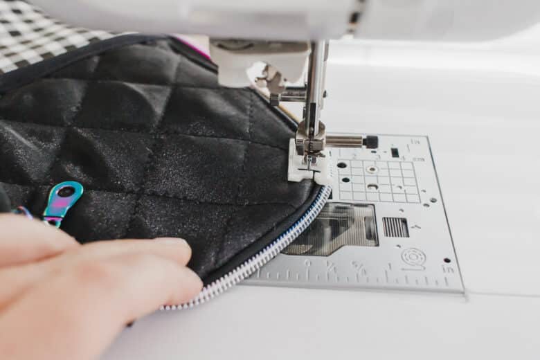 top-stitch zipper seam