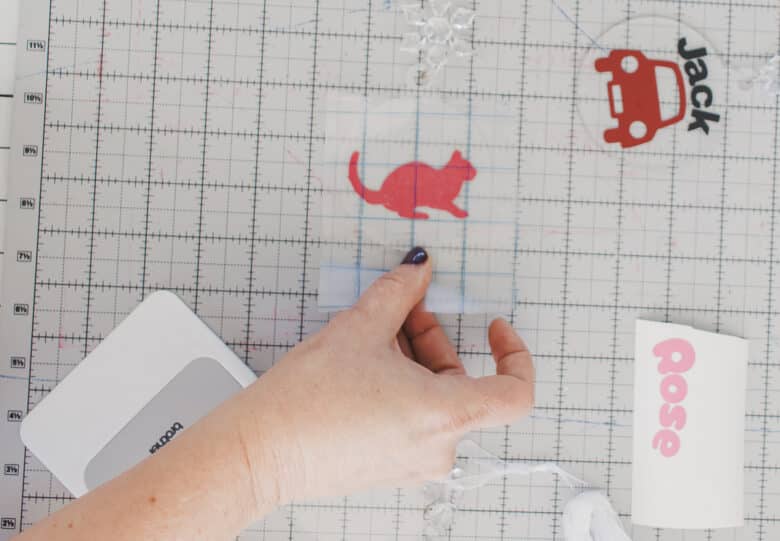 place cat vinyl on disc with transfer tape