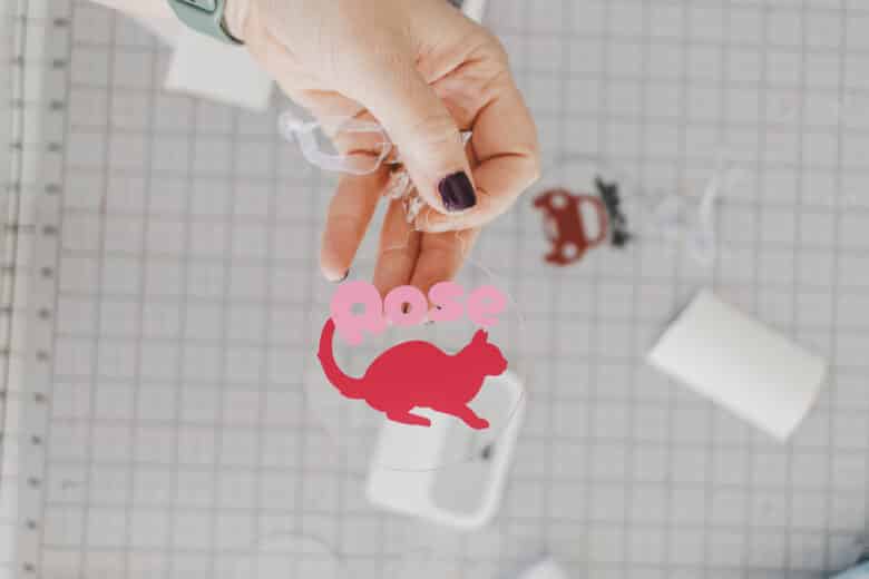 final vinyl on ornament