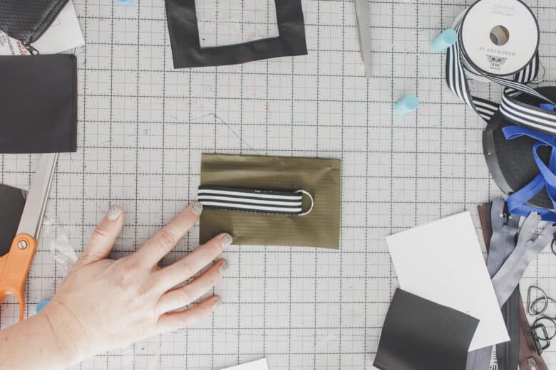 build back ribbon attachement